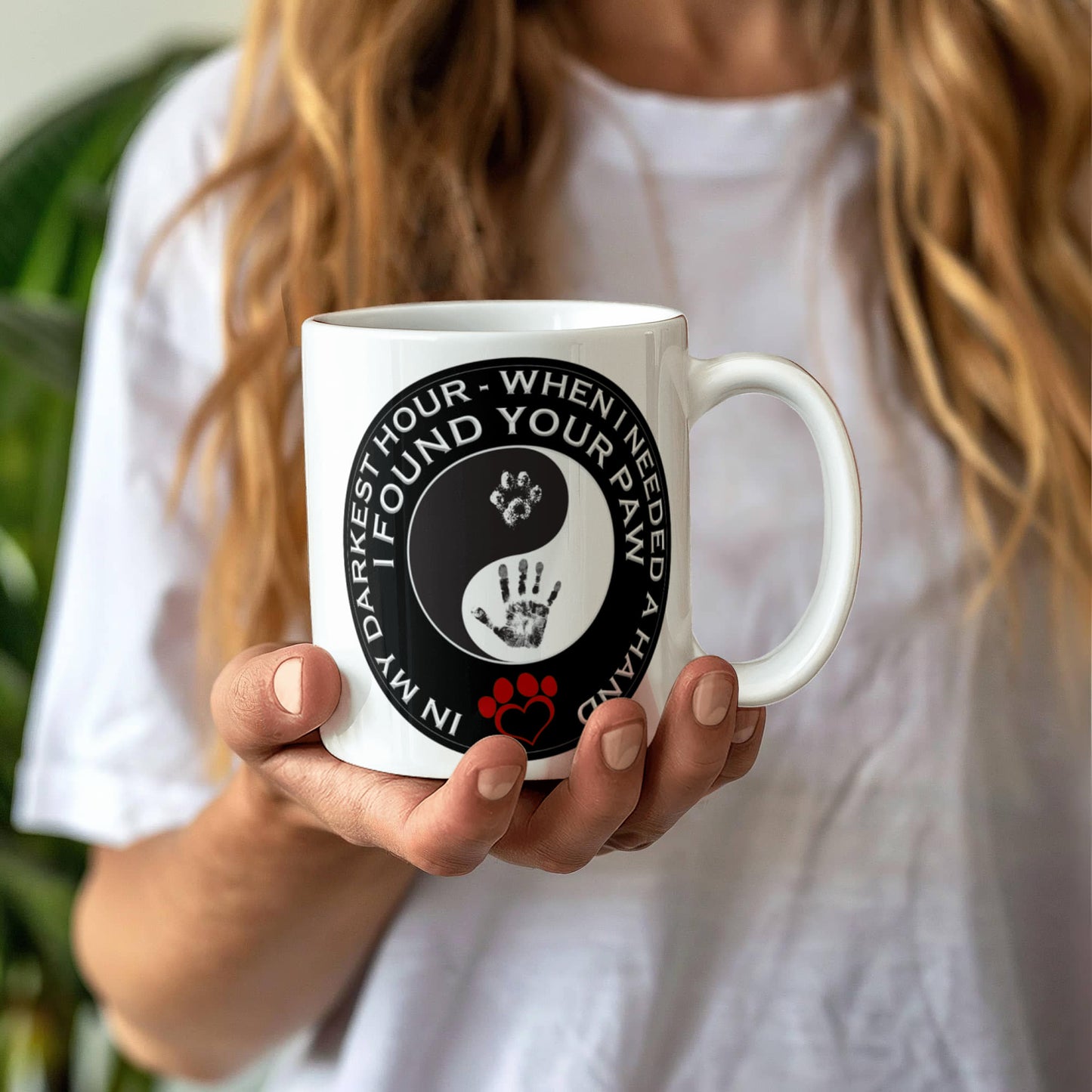 In My darkest hour I found your Paw - Funny Black Porcelain Coffee Mug Cute Ceramic Cup 11 oz